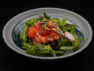 Assorted Sashimi Salad *⚪