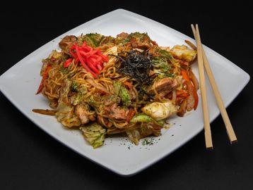 Pan Fried Chicken Yakisoba