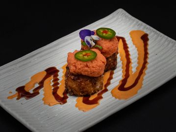 Spicy Tuna on Crispy Rice (2pcs)*🌶