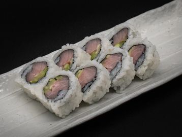 Yellowtail Roll *